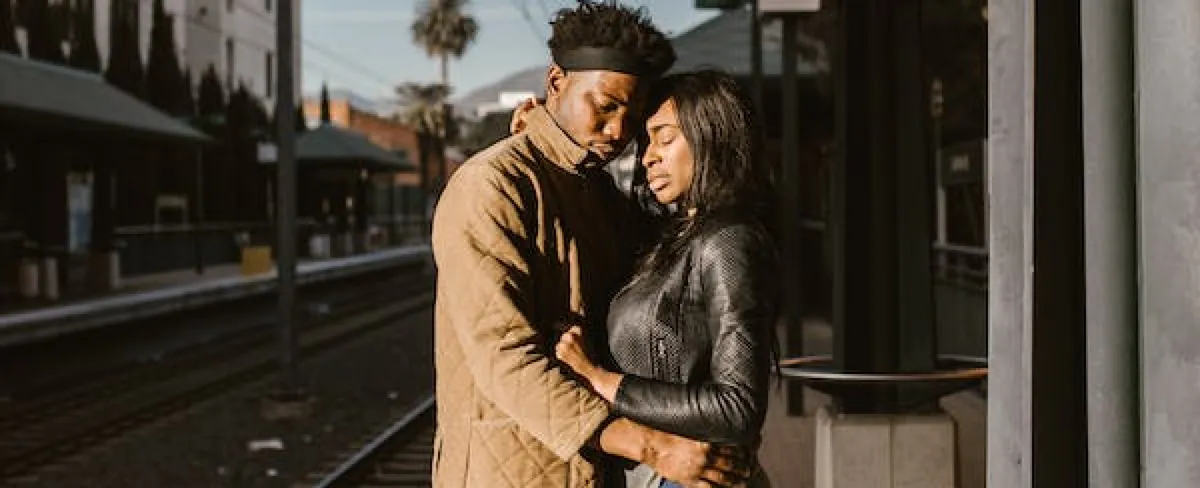 How to stay emotionally connected in a Long DIstance relationship